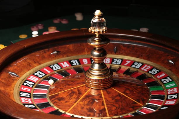 dingdingtogel mobile app interface showing football markets and live-dealer options