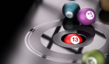 Live Caribbean Stud Poker table on dingdingtogel mobile app, showing dealer's face-up card and player hand